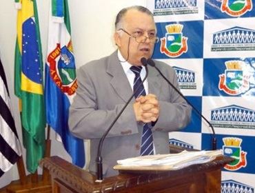 Vereador Ernesto Albuquerque pede a Sabesp que verifique as caixas de inspeção de esgoto do Bairro S